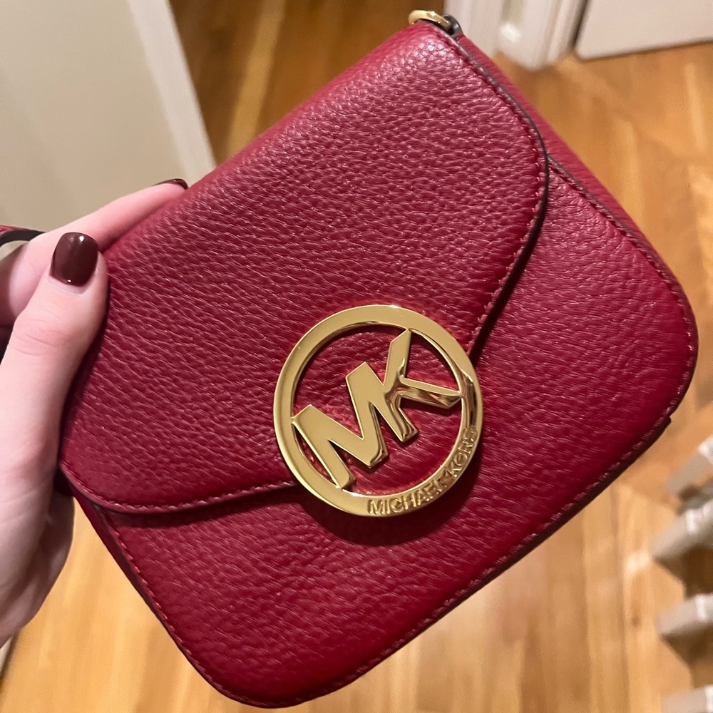 MICHAEL KORS CROSSBODY